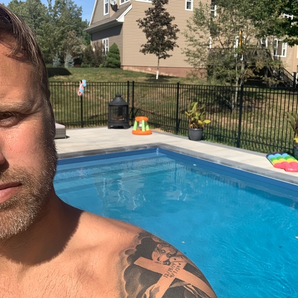 New to selling - Picture 2 of 6